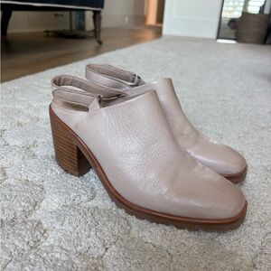 Silent D Women's Cream Block Heel Shoes